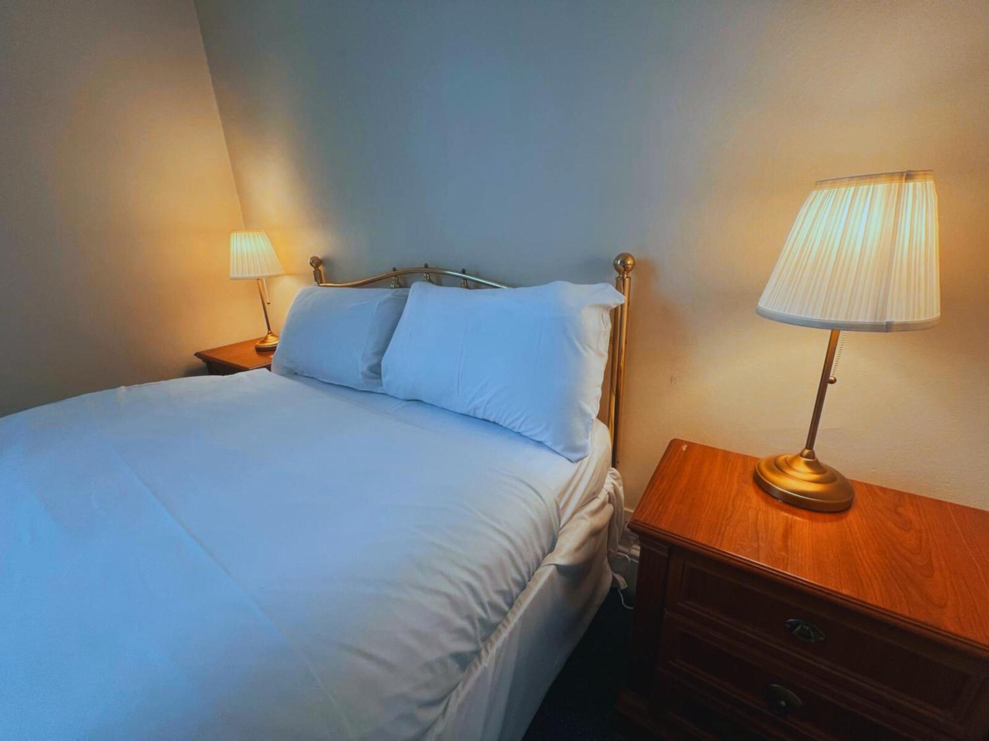 Helen'S Hotel Near Wembley ロンドン エクステリア 写真