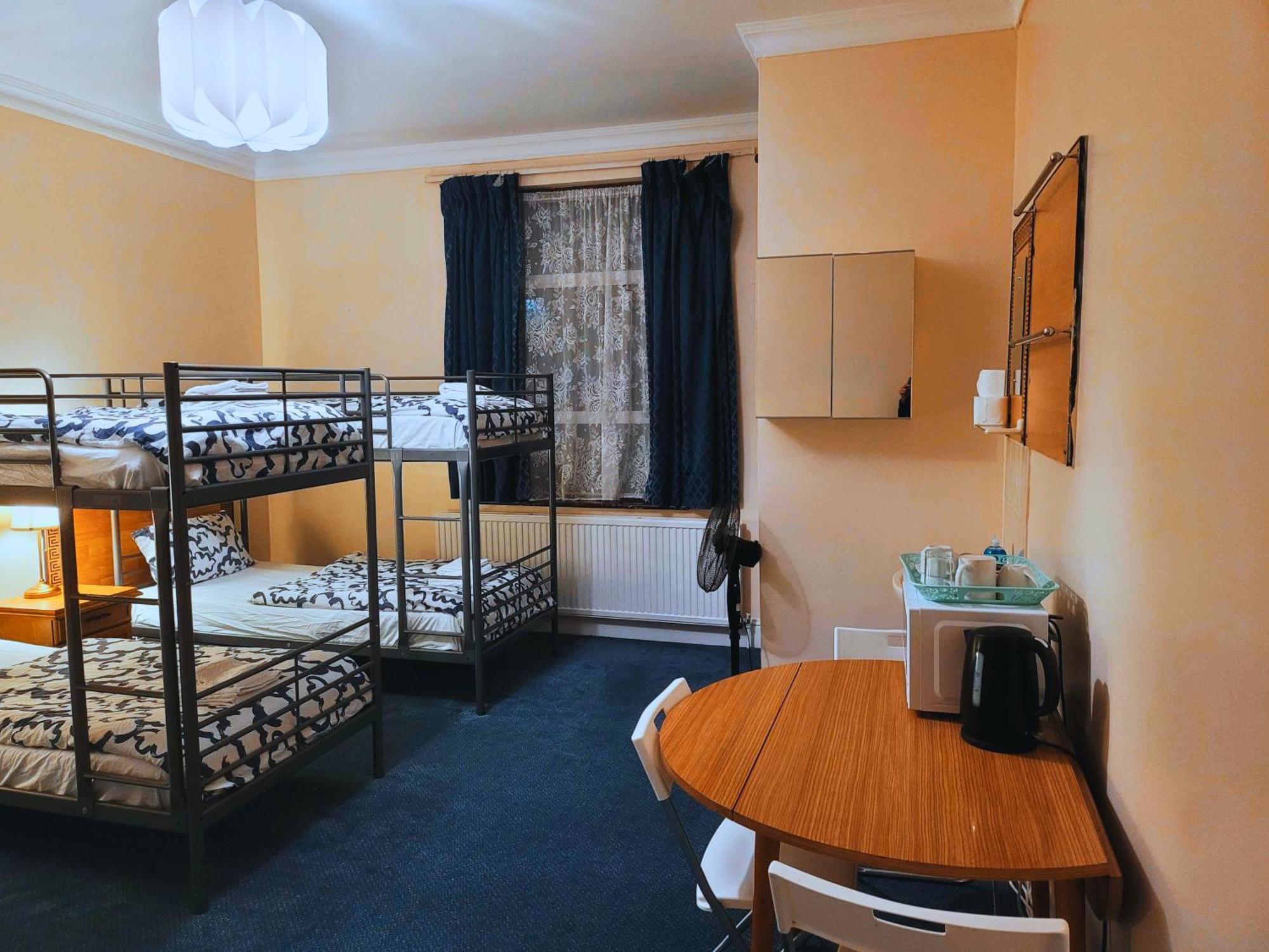 Helen'S Hotel Near Wembley ロンドン エクステリア 写真