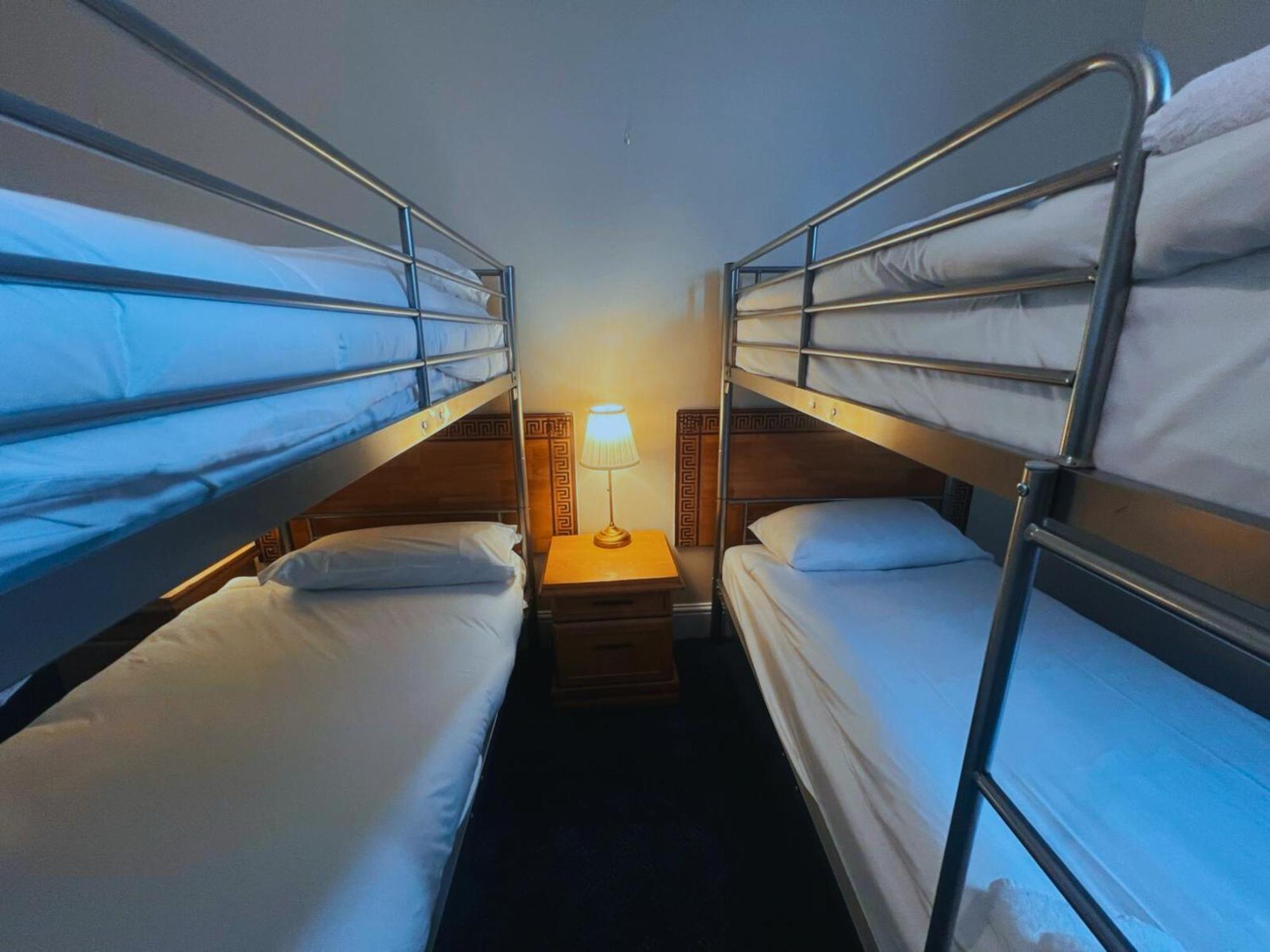 Helen'S Hotel Near Wembley ロンドン エクステリア 写真