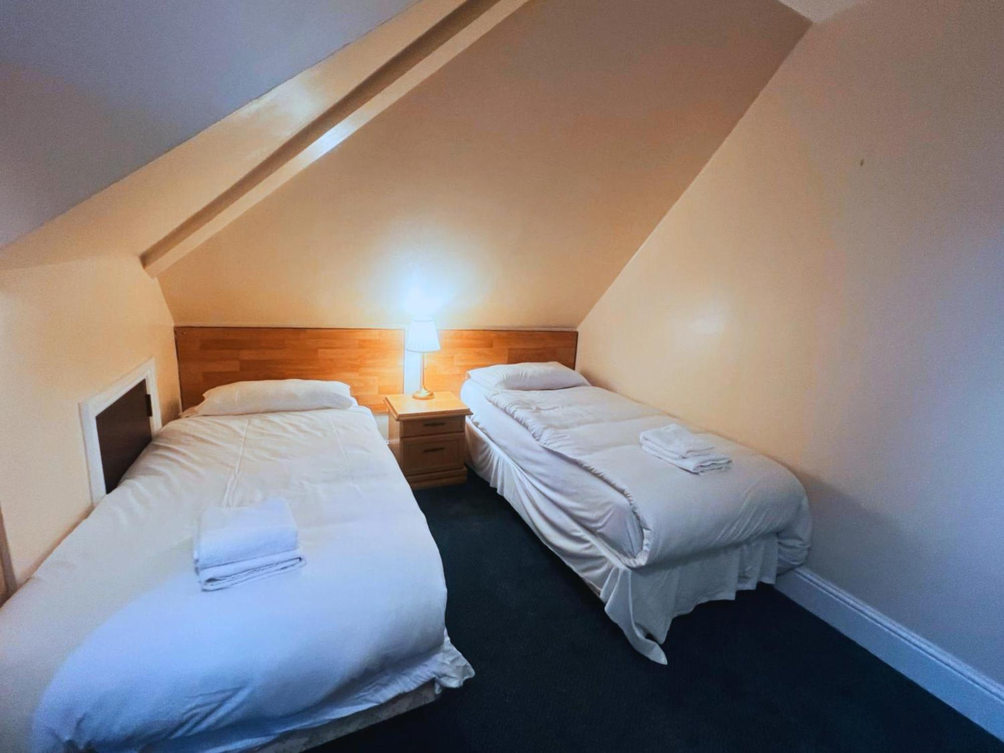 Helen'S Hotel Near Wembley ロンドン エクステリア 写真