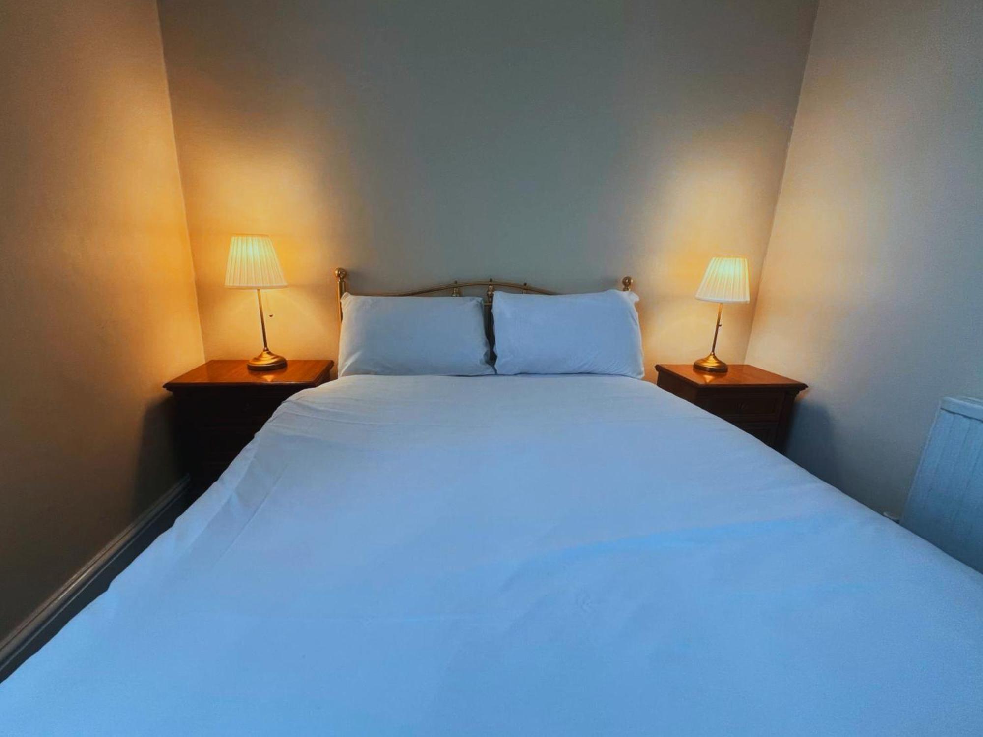 Helen'S Hotel Near Wembley ロンドン エクステリア 写真