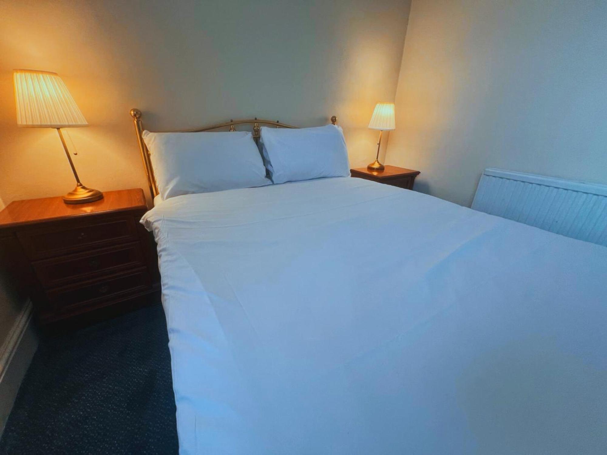 Helen'S Hotel Near Wembley ロンドン エクステリア 写真