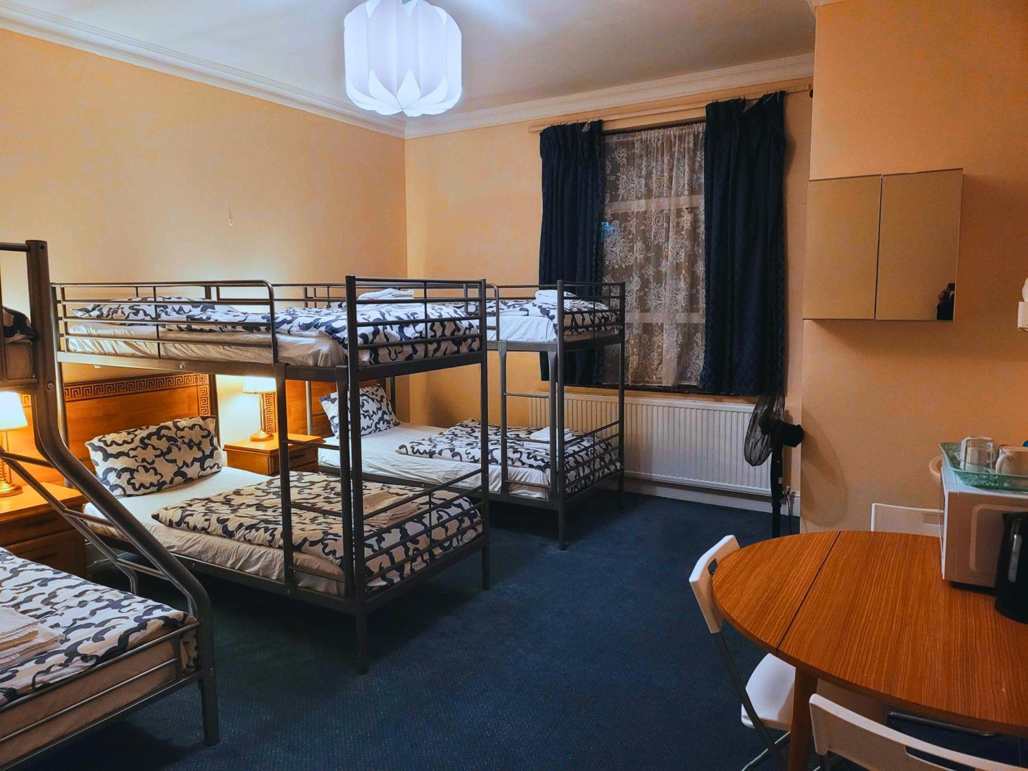 Helen'S Hotel Near Wembley ロンドン エクステリア 写真