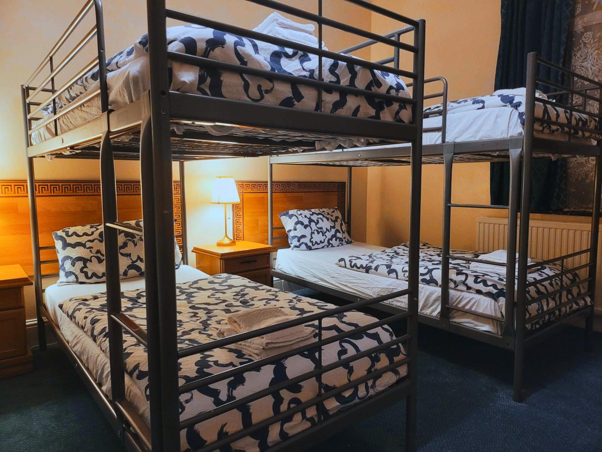 Helen'S Hotel Near Wembley ロンドン エクステリア 写真