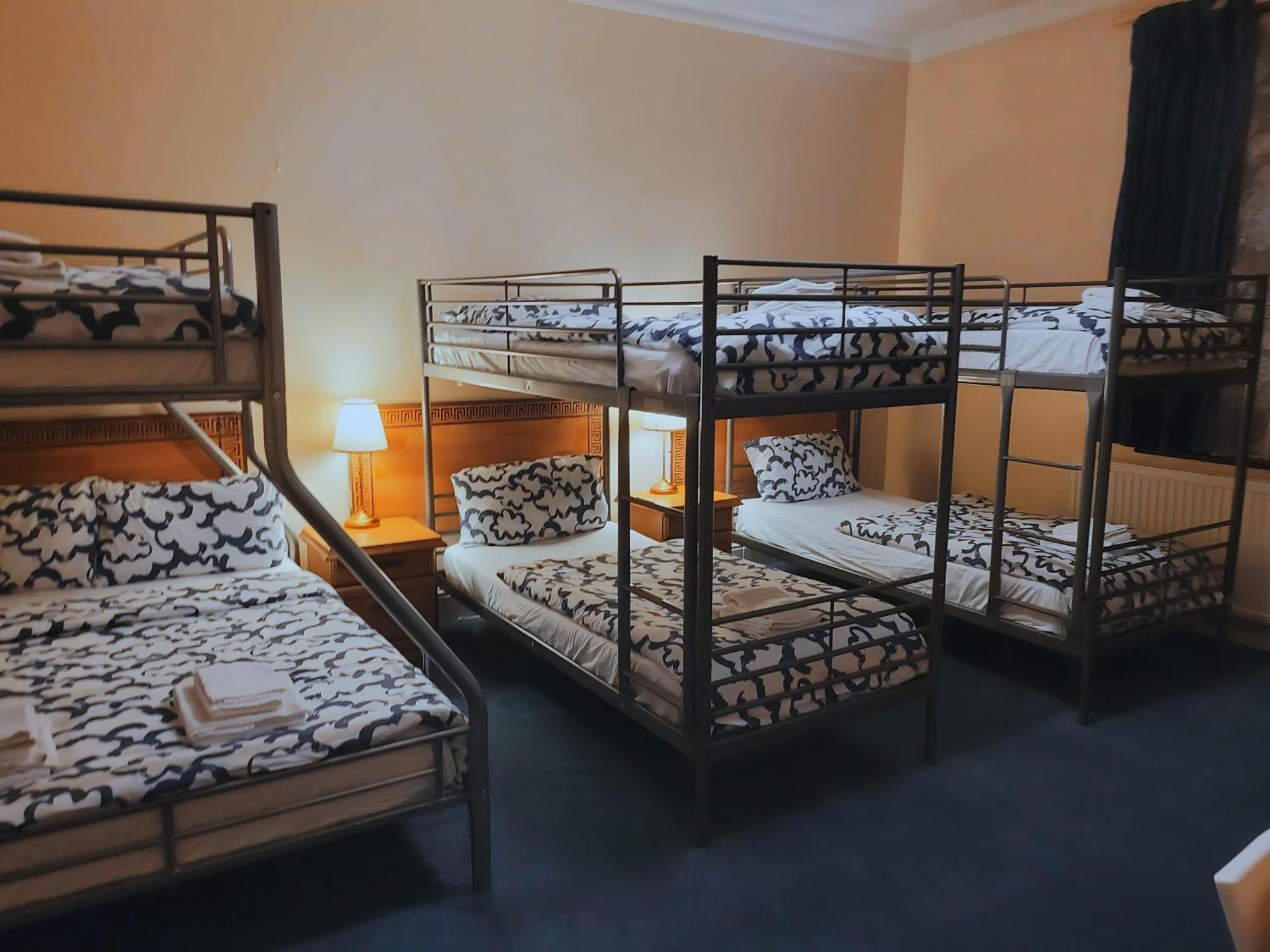 Helen'S Hotel Near Wembley ロンドン エクステリア 写真
