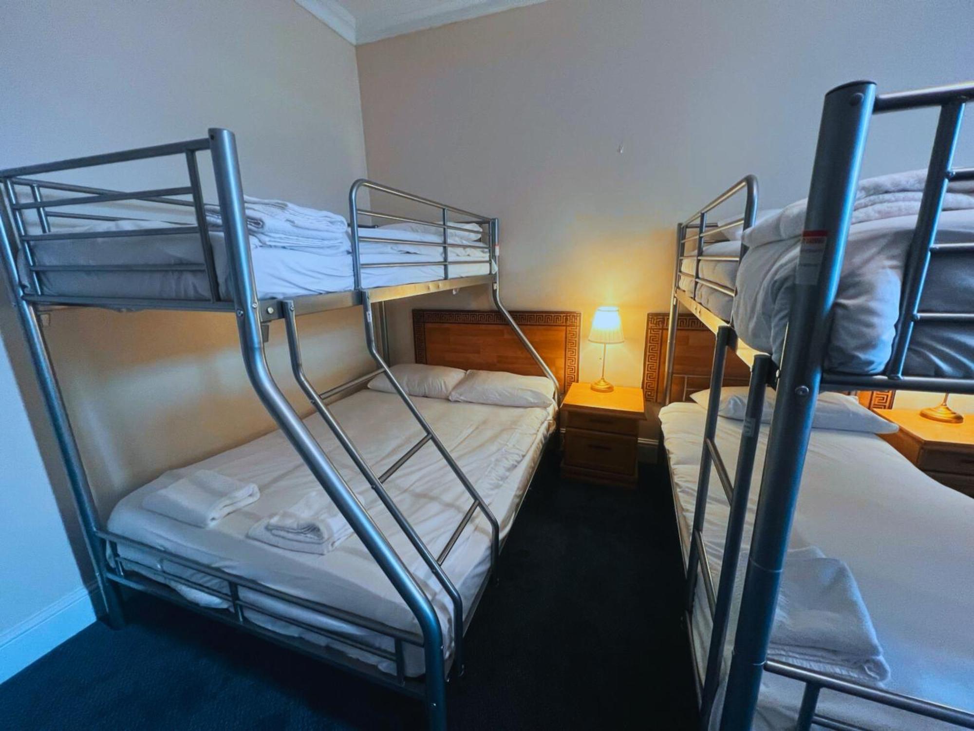 Helen'S Hotel Near Wembley ロンドン エクステリア 写真